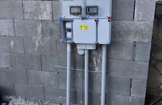 Double measuring point on the formwork wall